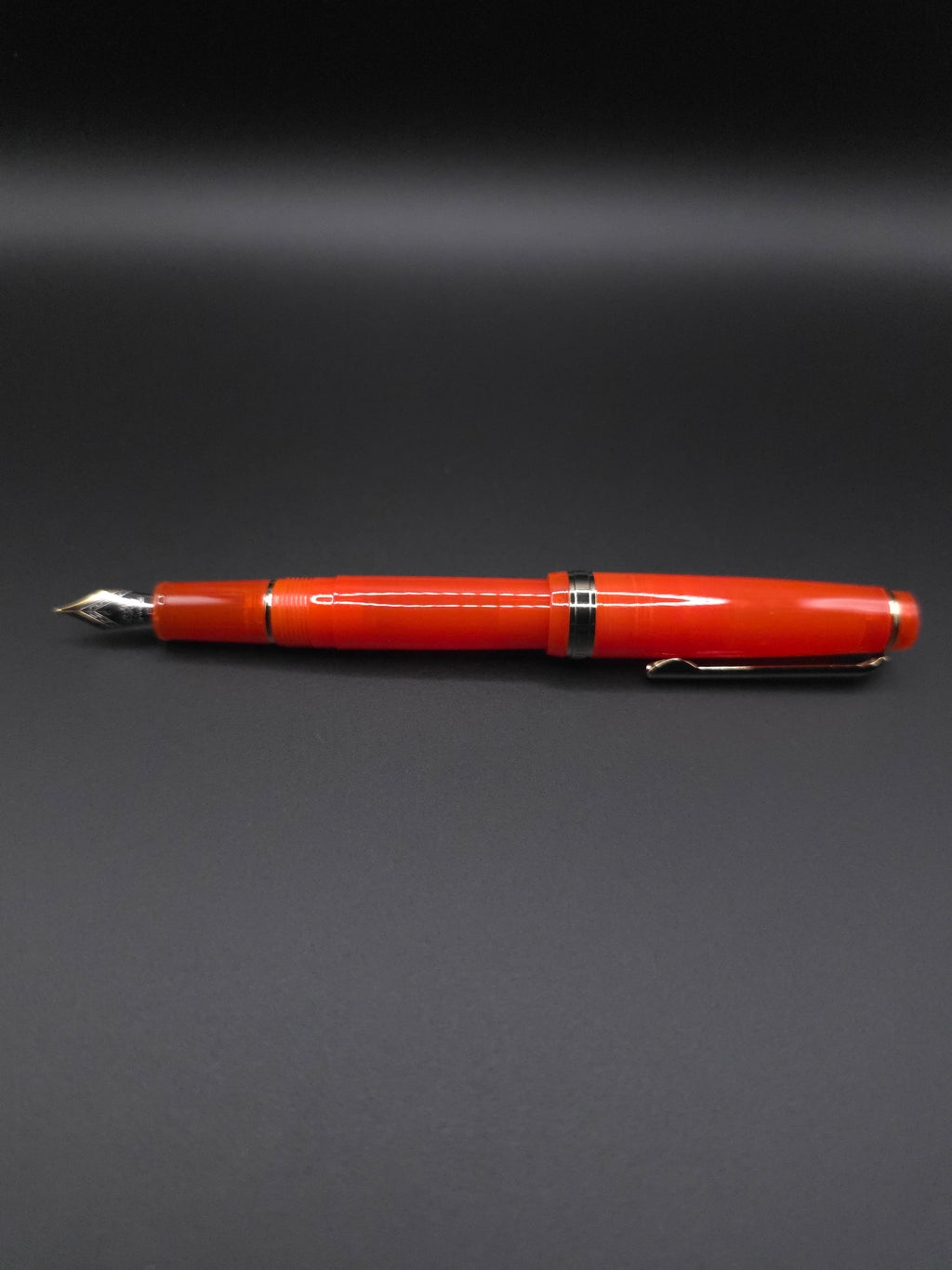 JINHAO 82 (Sunset Red)