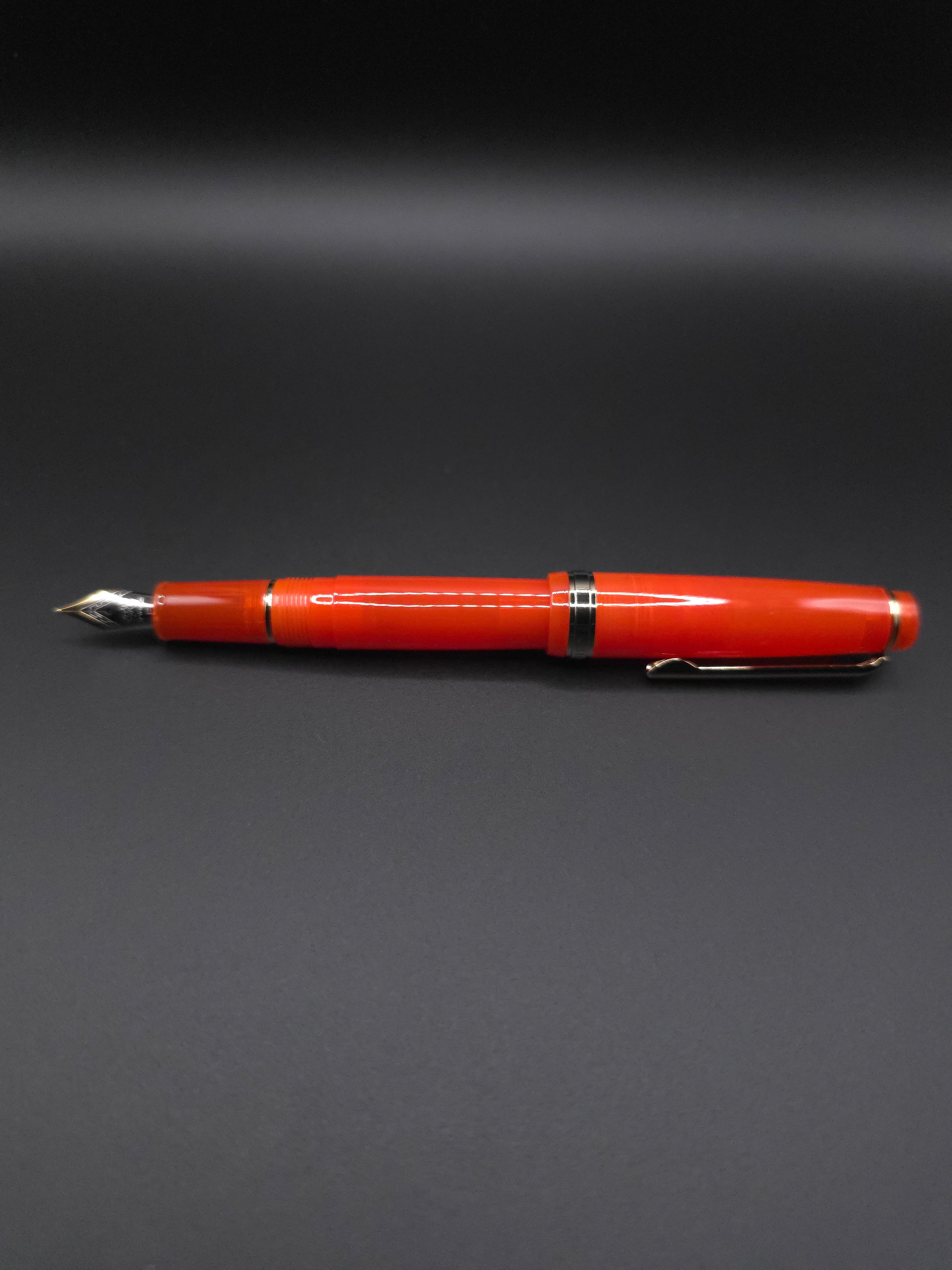 JINHAO 82 (Sunset Red)