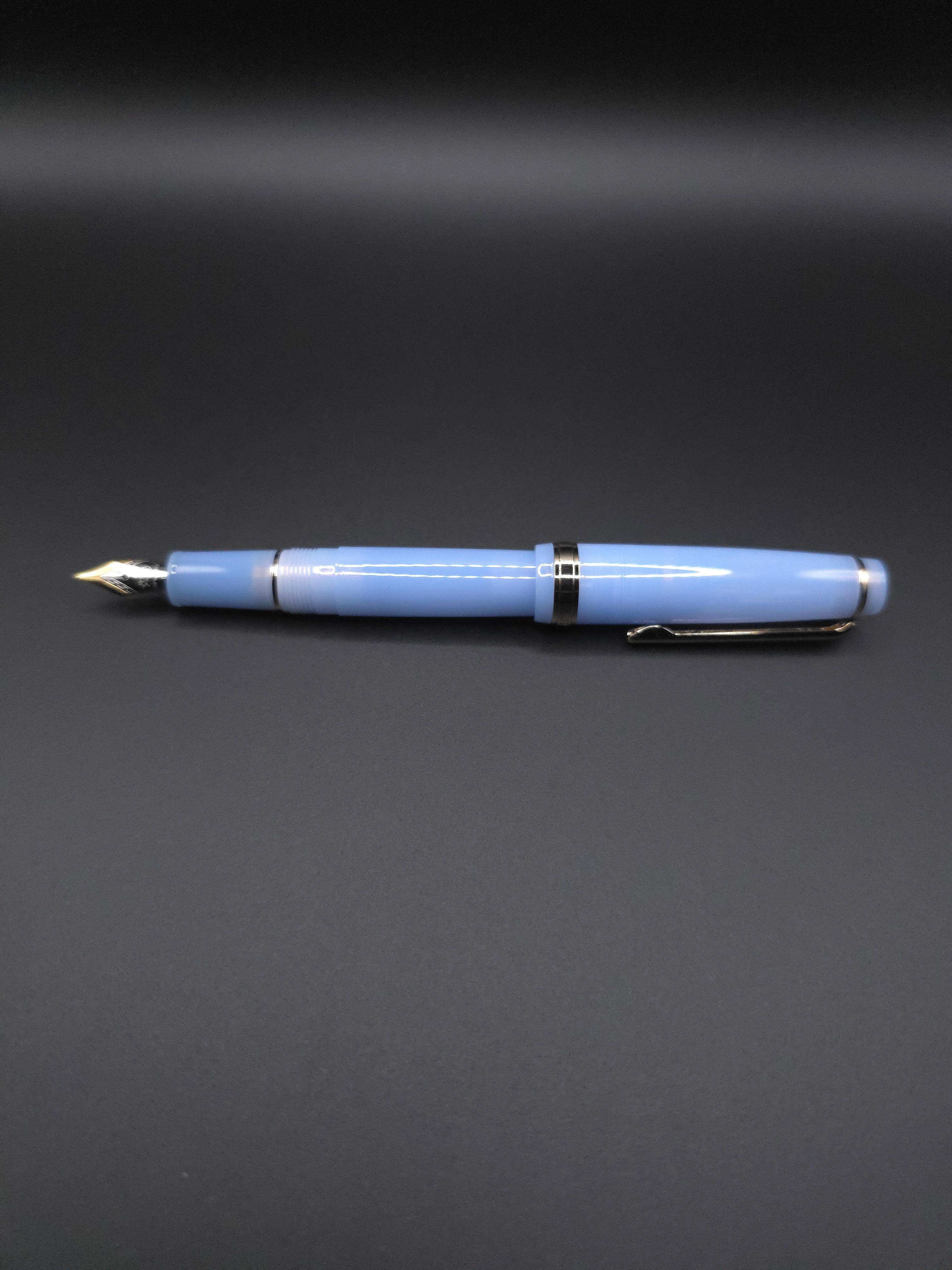 JINHAO 82) (Pastel Powder Blue)