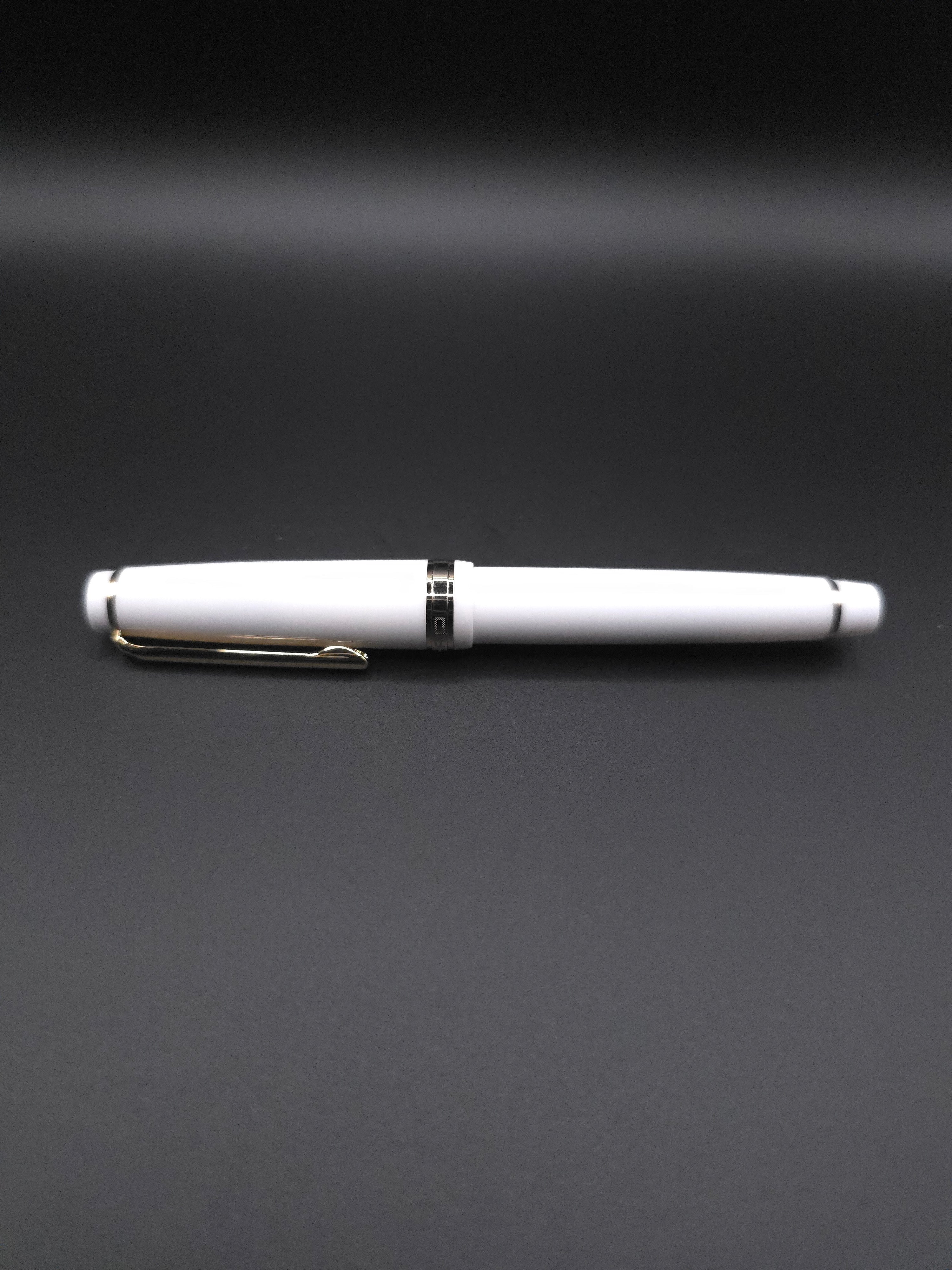 JINHAO 82 (White)