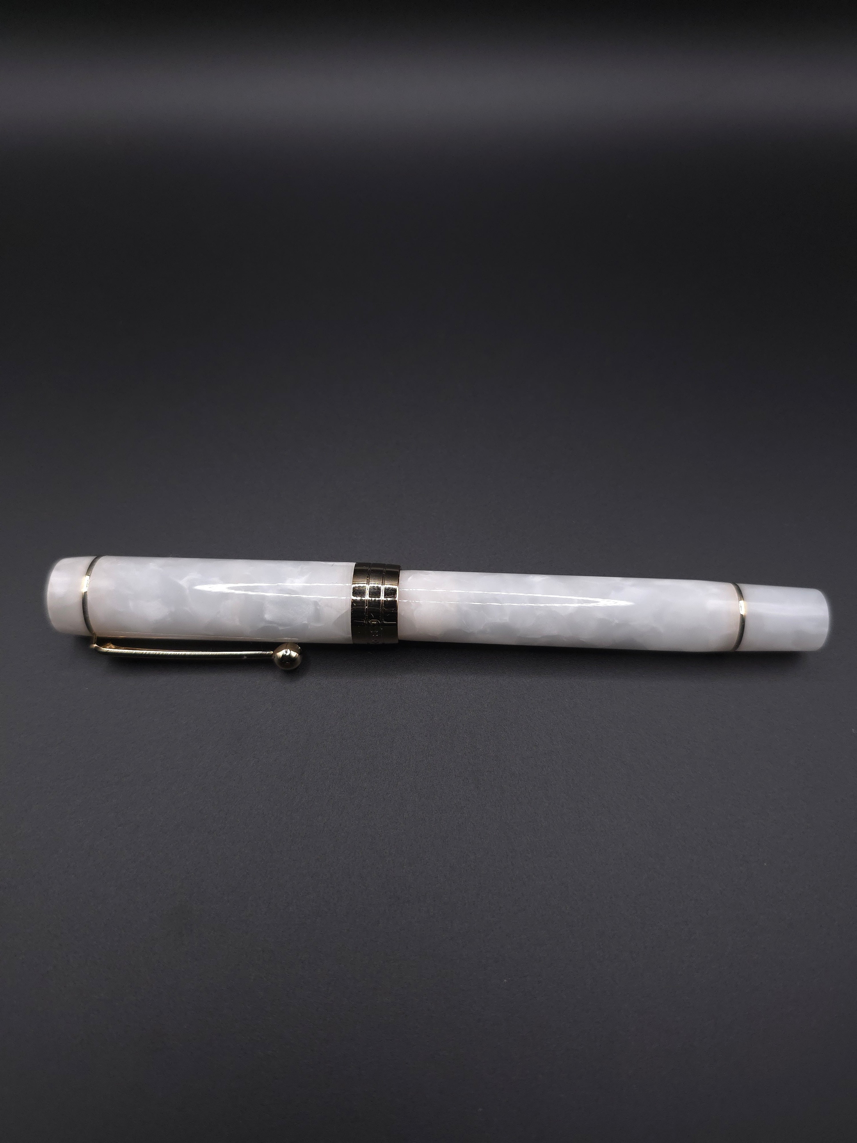 JINHAO 100 (Marbe White)