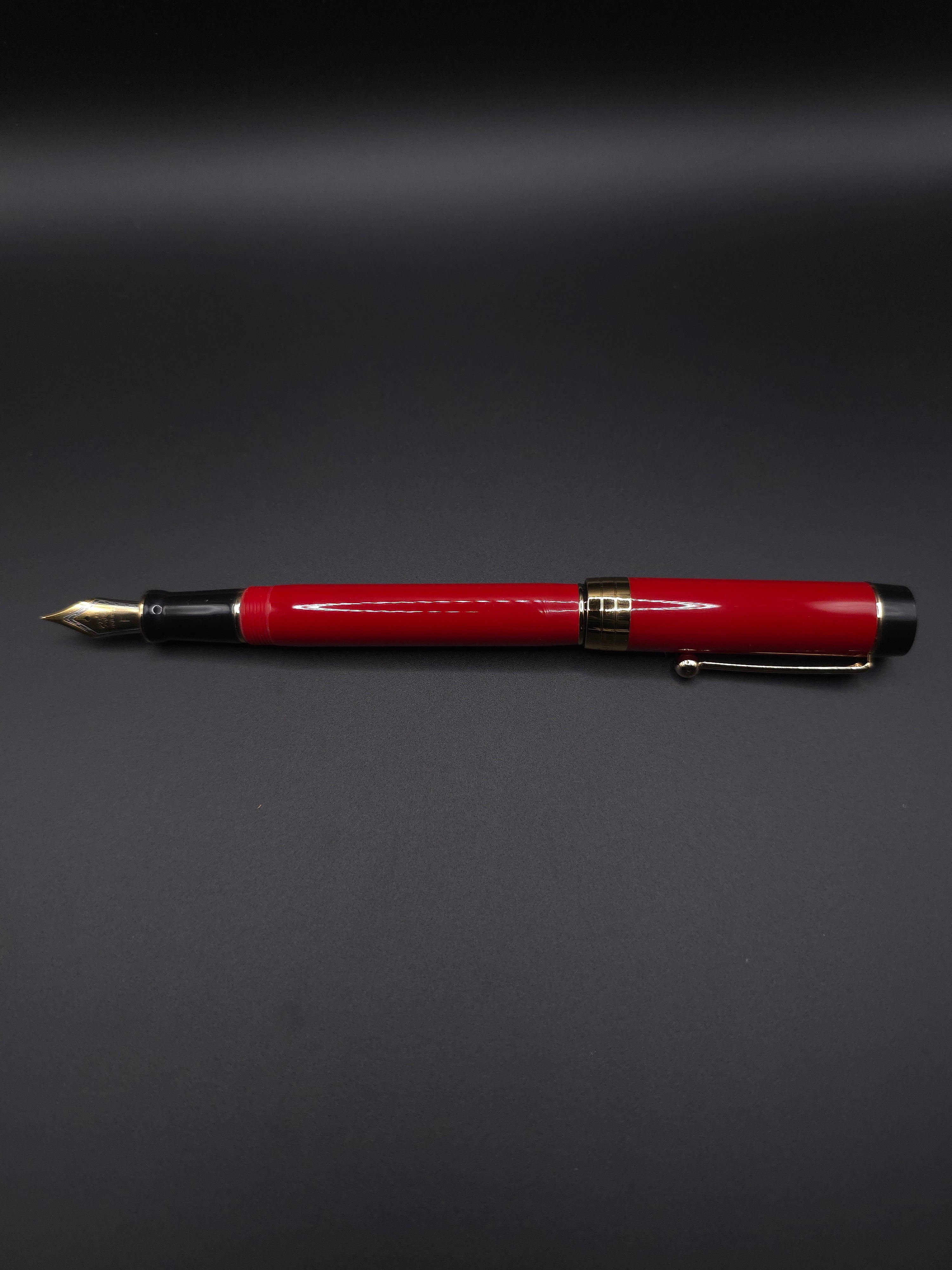 JINHAO 100 (Red / Black)