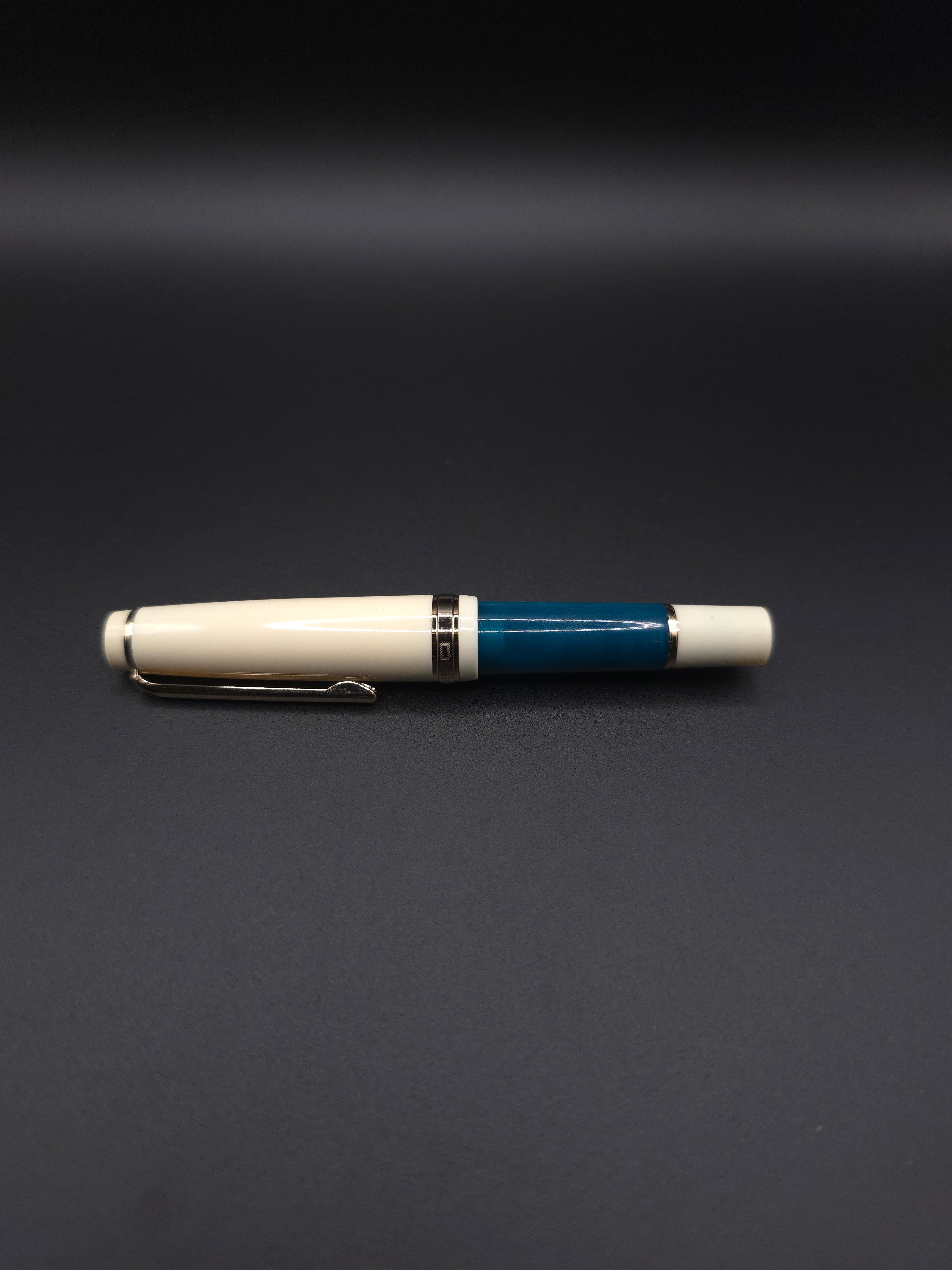 JINHAO 82 Mini (Ivory Tide)