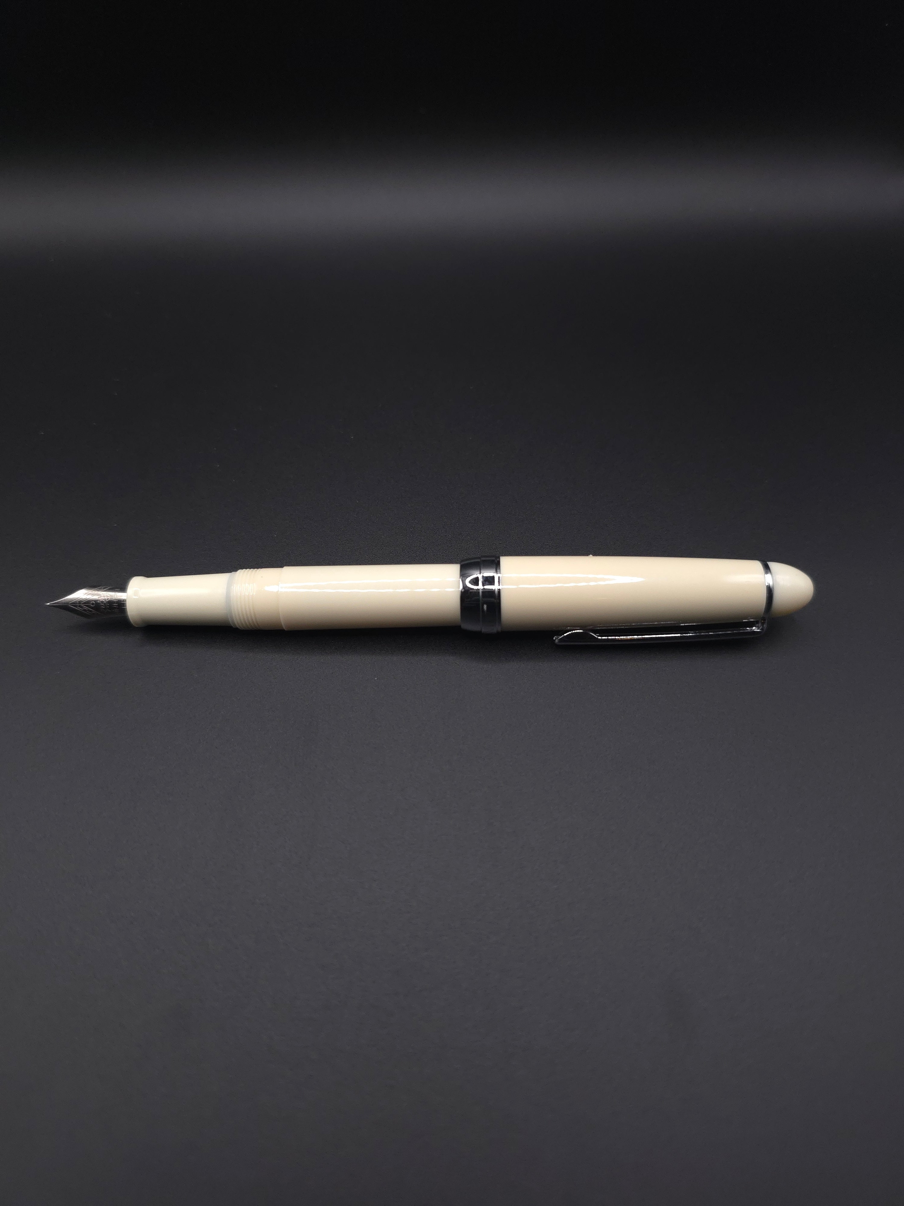 JINHAO 992 (Solid Ivory)