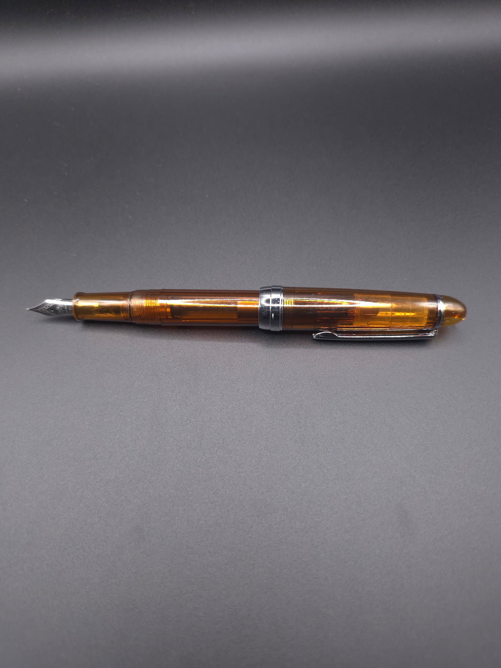 JINHAO 992 (Clear Amber)