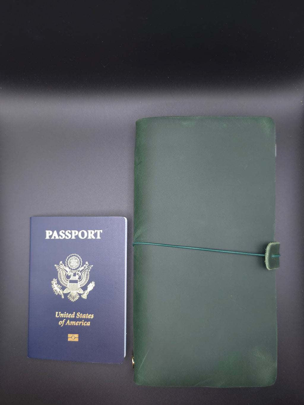 A Fine Line Writing Co. Leather Traveler's Journal – Regular Size (Green)