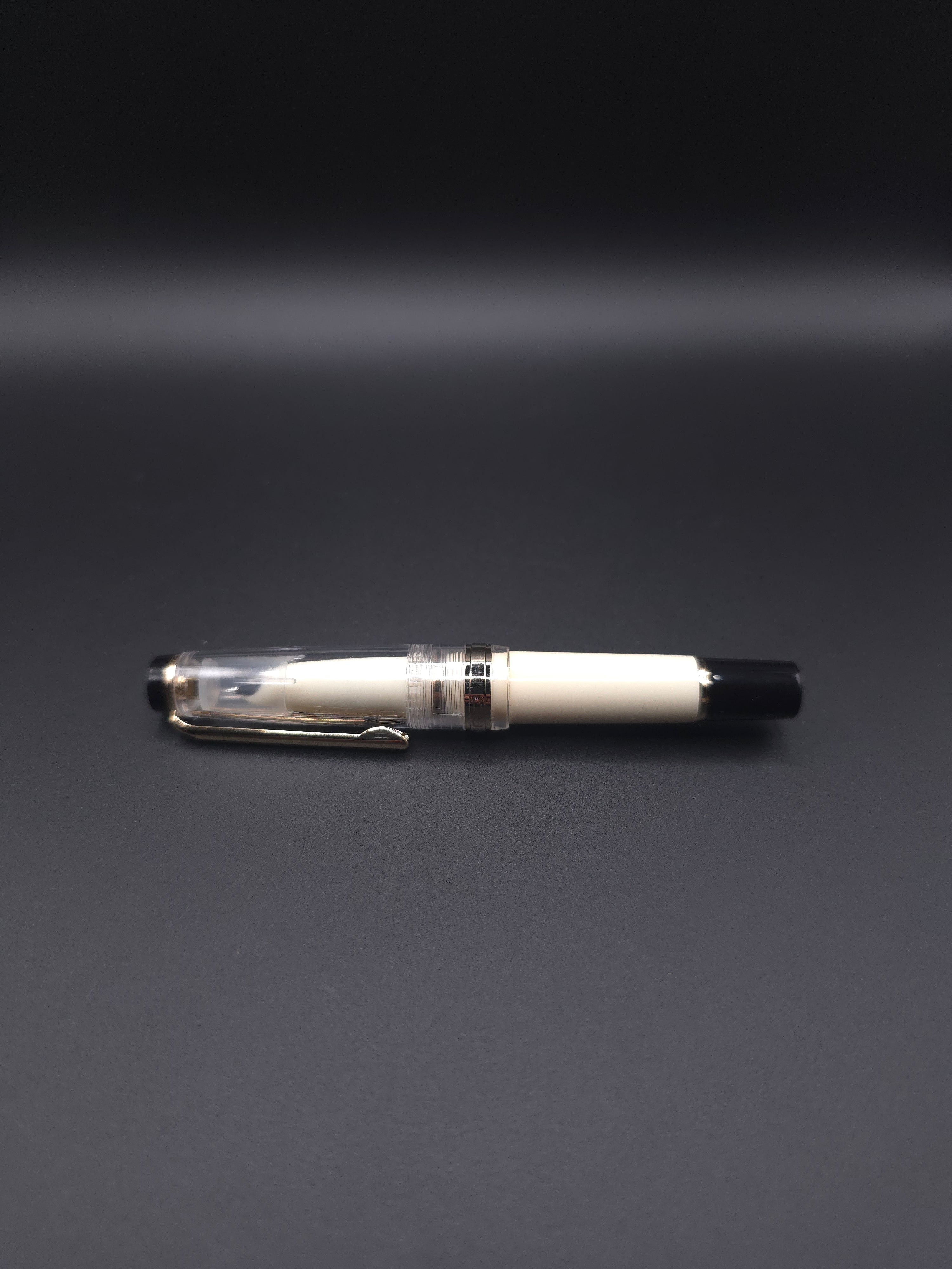 JINHAO 82 Mini (White / Black Clear Top) (extra fine)