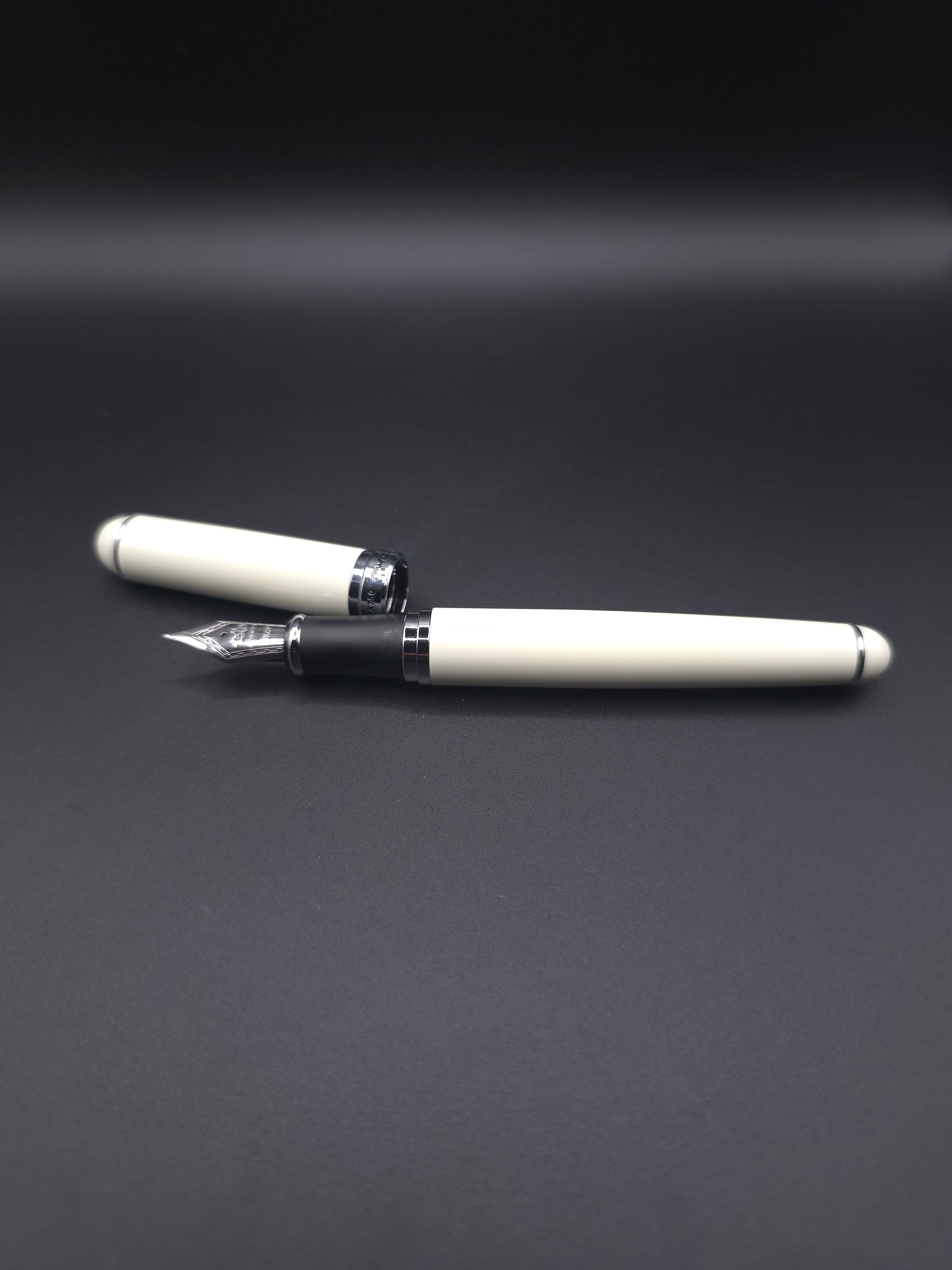 JINHAO X750 (White)(fine)