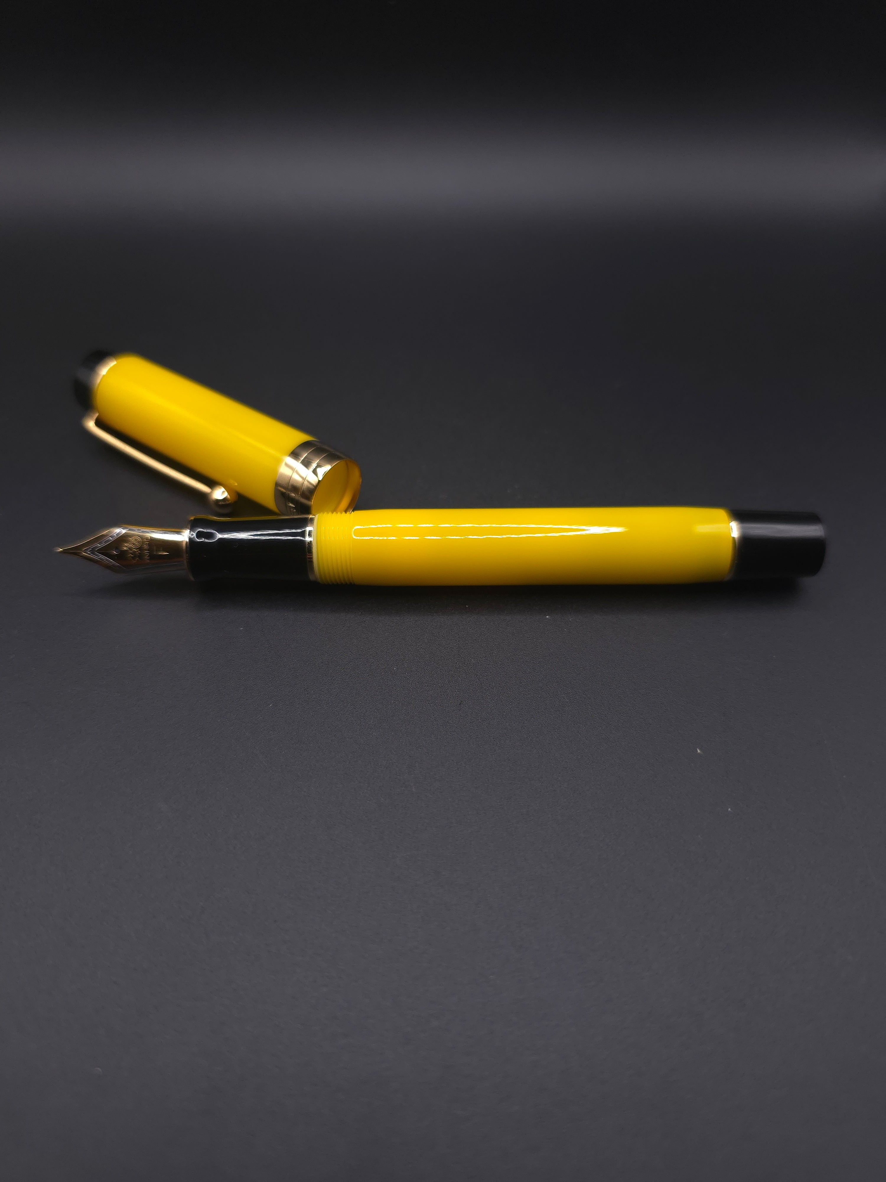 JINHAO 100 (Yellow) (Fine)